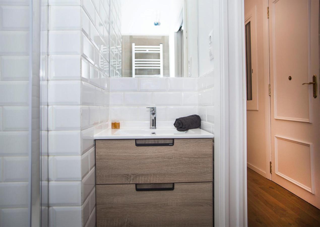 Mai & Maud Ronda Apartment Barcelona Zewnętrze zdjęcie